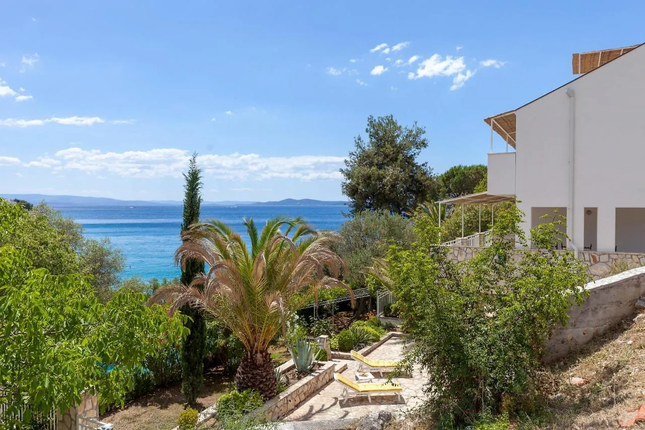 Holiday Home Duje تروغير